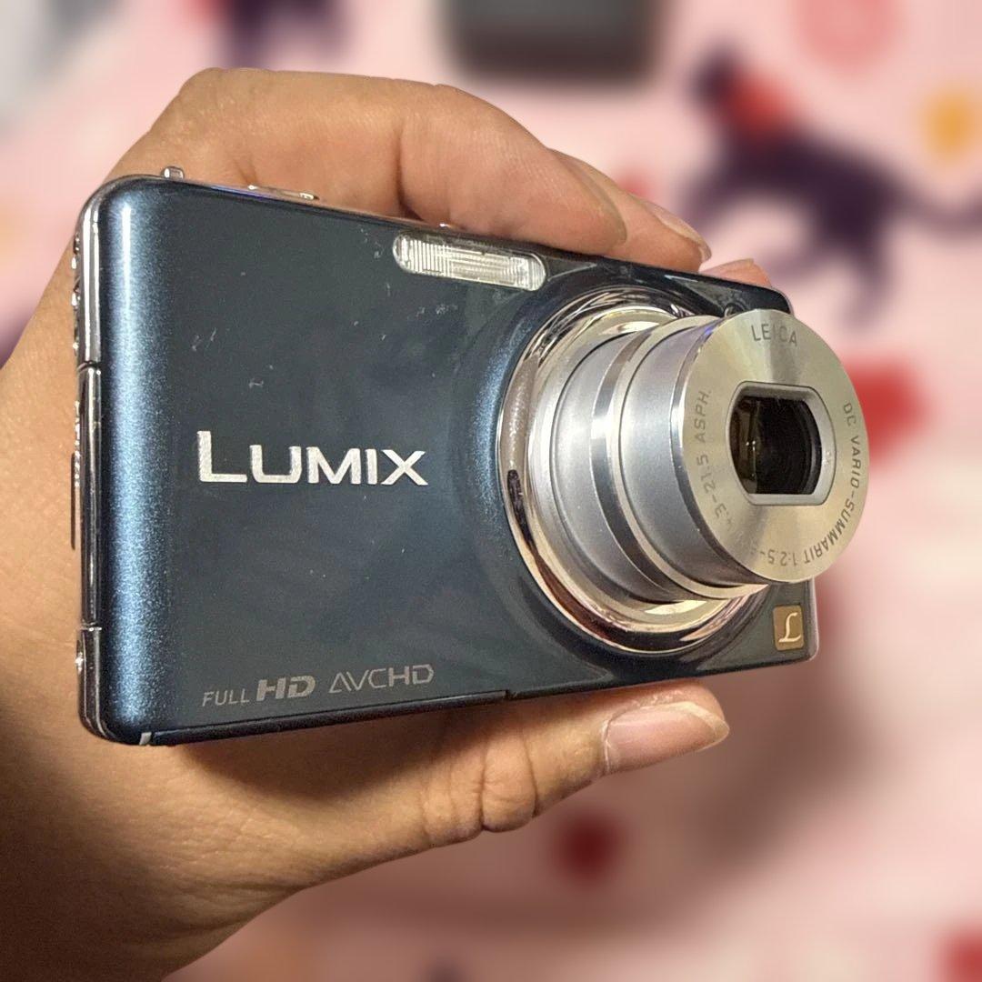 Panasonic LUMIX DMC-FX77 コンパクトデジタルカメラ