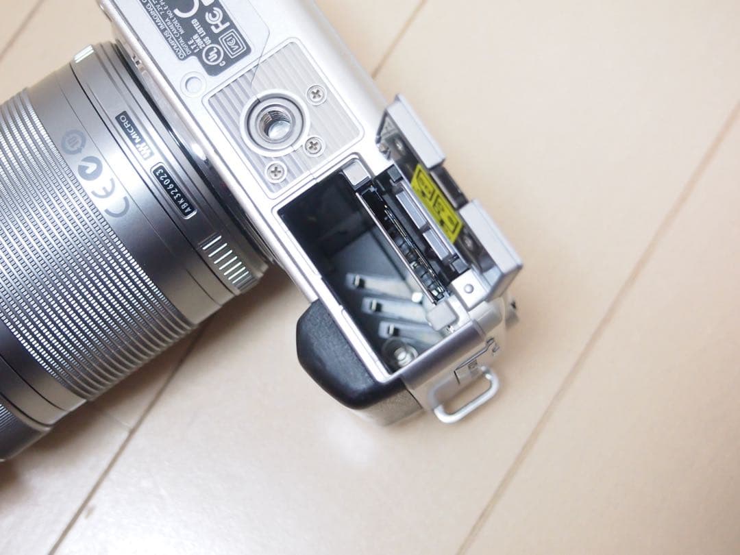 OLYMPUS PEN lite E-PL1 ミラーレス一眼デジタルカメラ