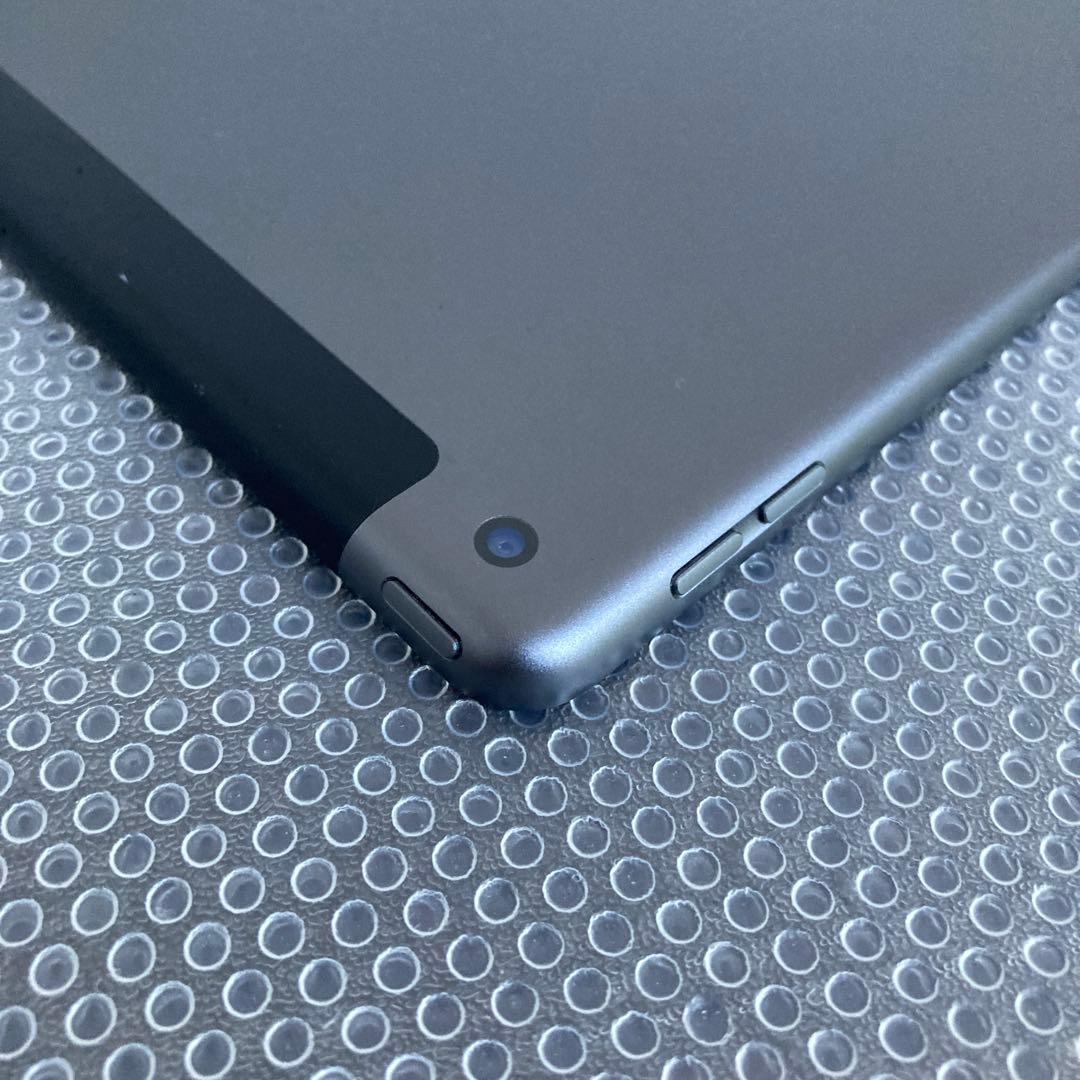 3603【早い者勝ち】美品☆iPad8 第8世代 32GB SIMフリー☆
