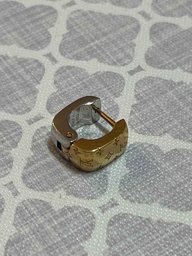 美品　LOUIS VUITTON ブックドレイユ・ナノグラム ピアス 片方