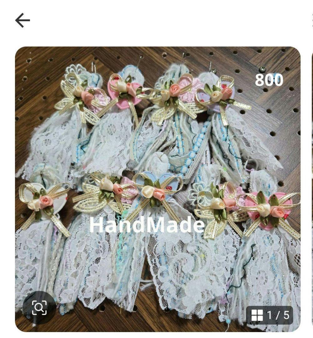 いちごパフェ☆様✨専用ハンドメイドふわふわ小さいタッセルチャーム約８×4cm T