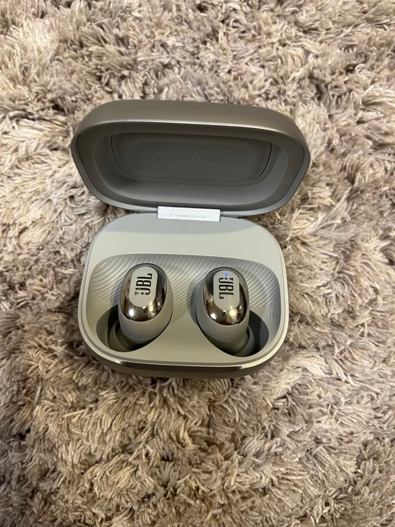 【超美品】JBL LIVE BUDS 3 ワイヤレスイヤホン