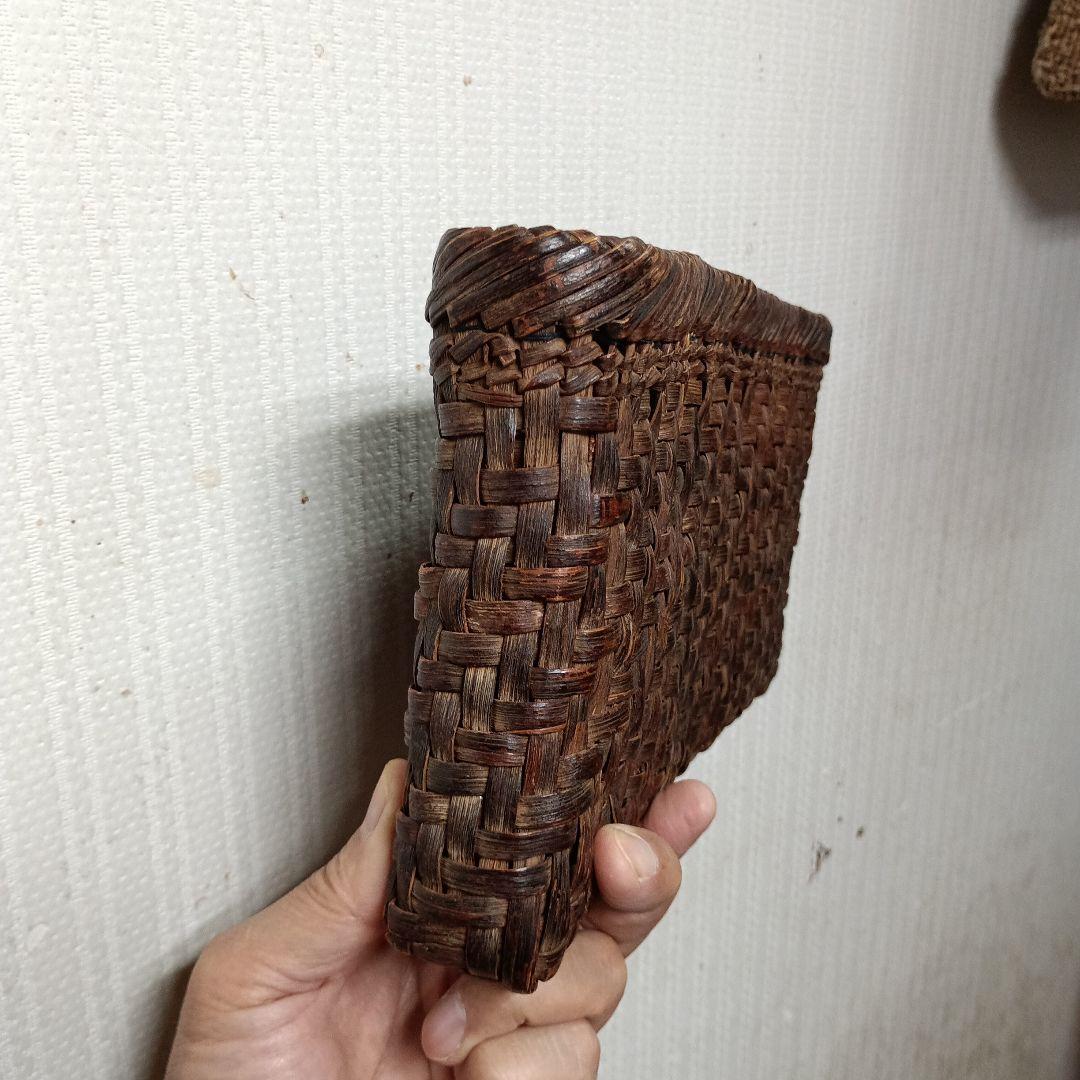 クラッチバッグ SKINS