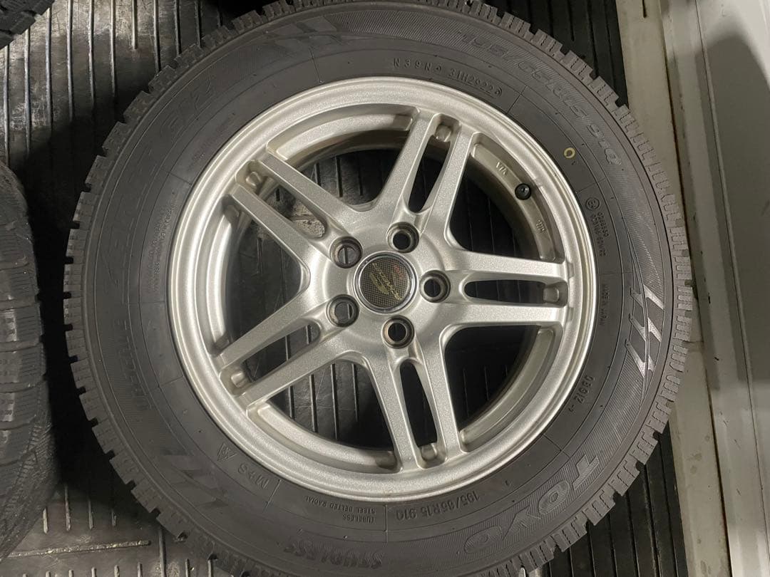 195/65R15 バリ溝　スタッドレスアルミセット 美品　トヨタ純正ナット対応