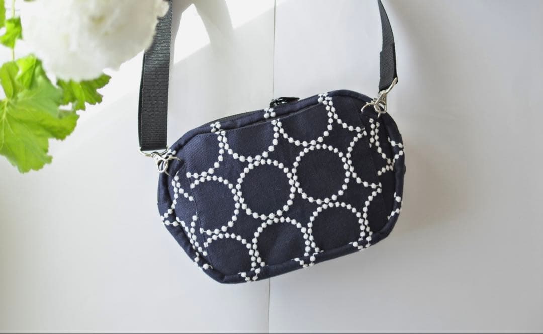 ミナペルホネン　ランランランのカンガルーバッグ