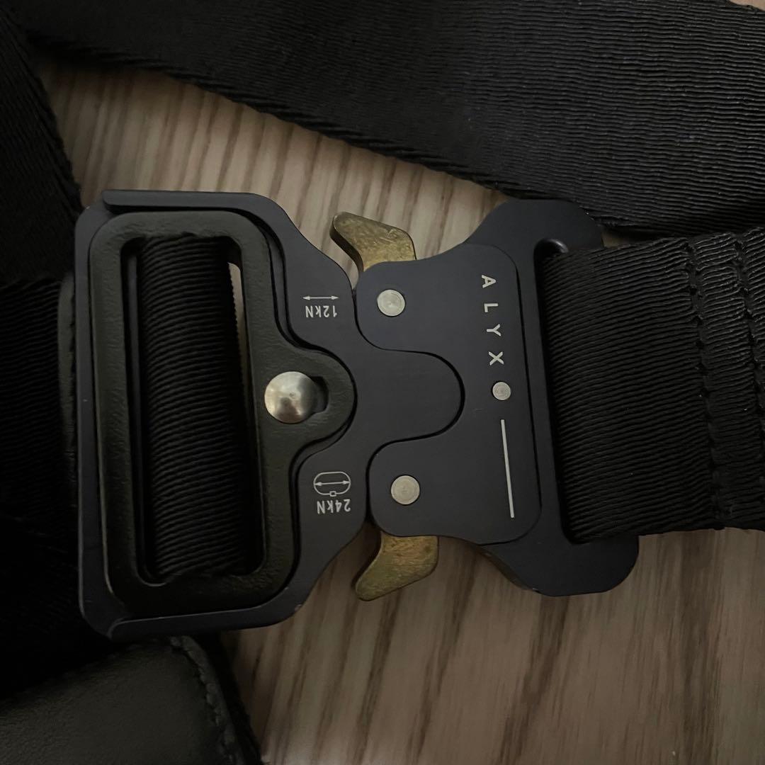 1017 ALYX 9SM ブラックショルダーバッグ