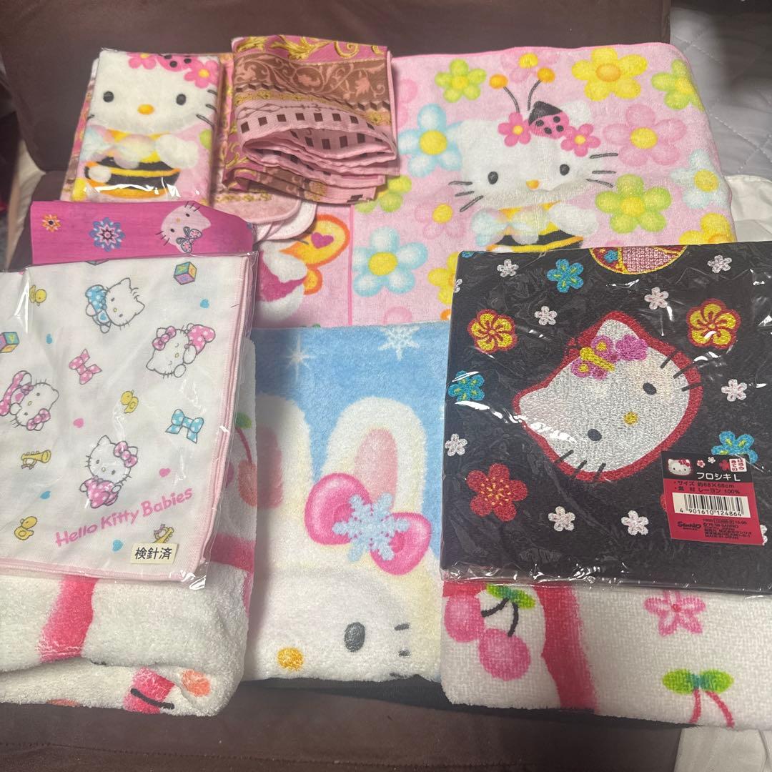 サンリオ　ハローキティ　タオル　ハンカチ　三角巾　フロシキ　まとめ売り