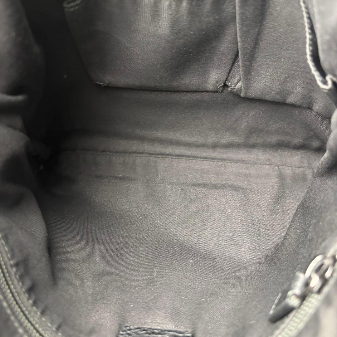 011 GUCCI ショルダーバッグ 斜めがけ GGキャンバス xe2