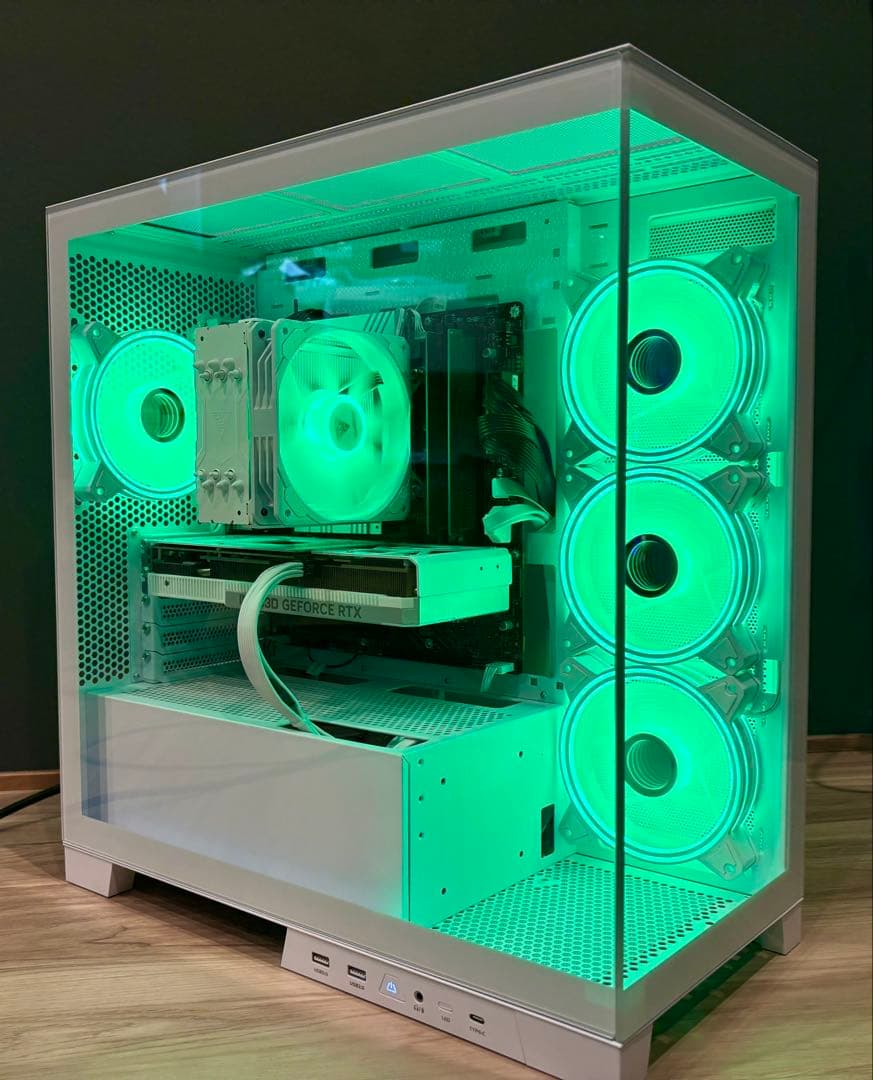 つぶ様　RTX4070　STORM ゲーミングpc i7 13700F