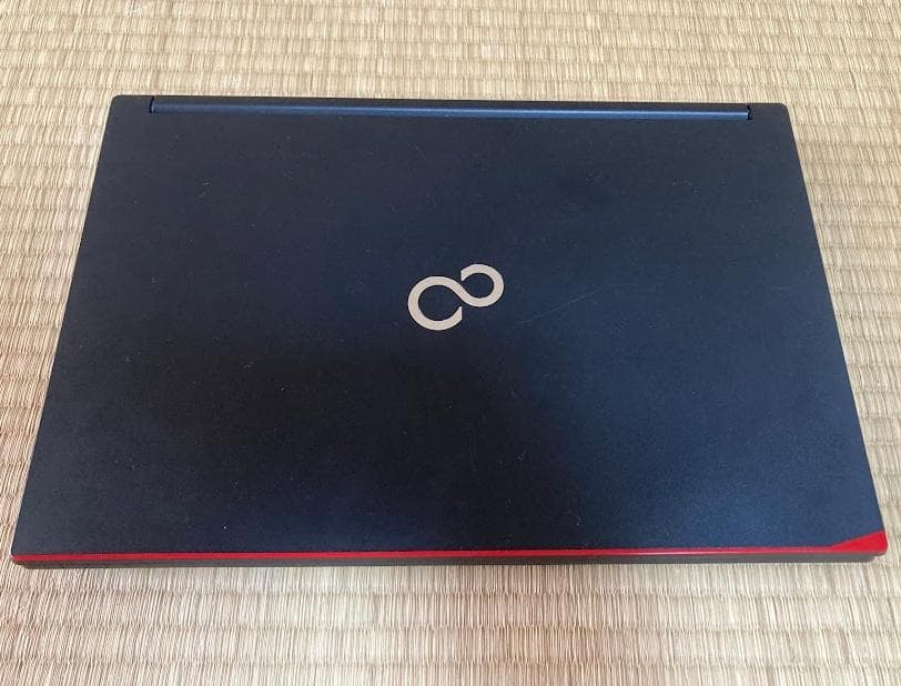良品 LIFEBOOK (15.6型、8GB、SSD256GB、Win11)