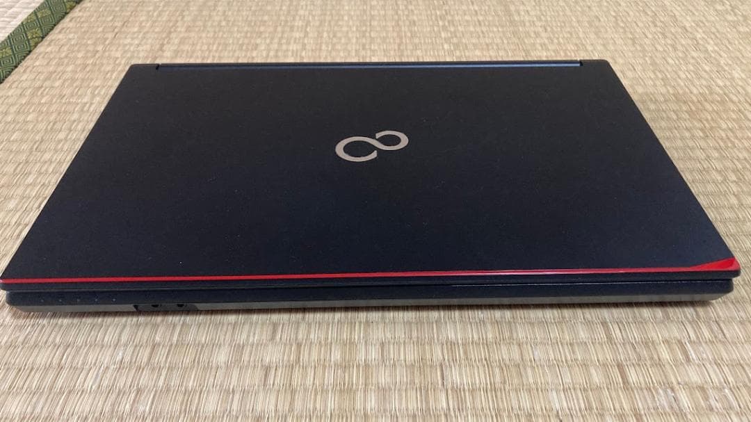 良品 LIFEBOOK (15.6型、8GB、SSD256GB、Win11)