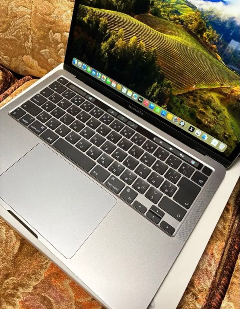 Apple MacBook Pro 2022 13インチ 8GB