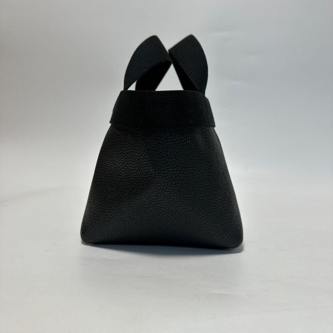 o36【極美品】エルベシャプリエ　レザー　ブラック　701GP ハンドSサイズ.