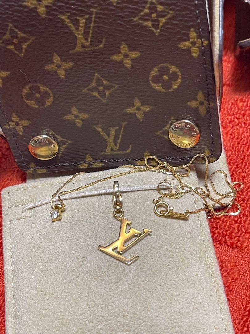 ⭐︎750⭐︎ K18 ⭐︎ルイビィトン⭐︎ チャーム　ゴールド⭐︎LV