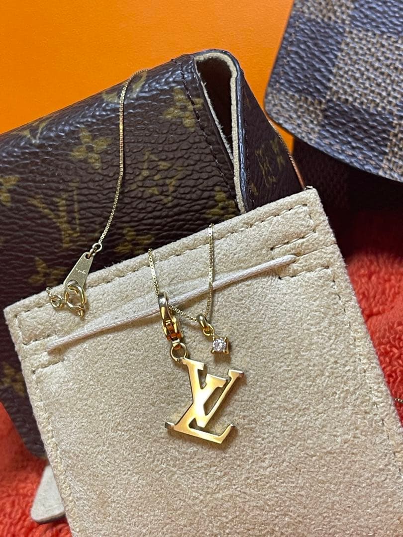 ⭐︎750⭐︎ K18 ⭐︎ルイビィトン⭐︎ チャーム　ゴールド⭐︎LV