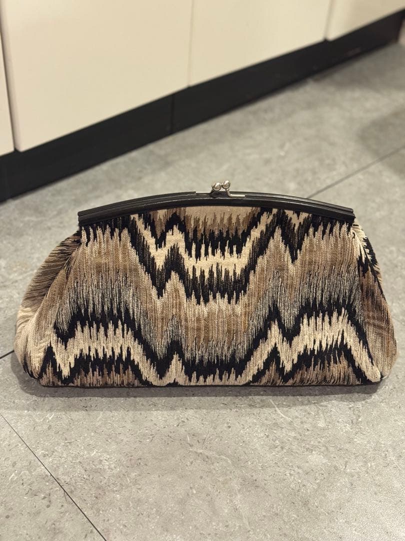 A VACATION pillow SHADOW ピロー　クラッチバッグ