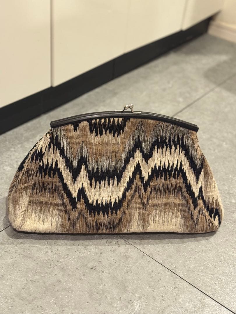 A VACATION pillow SHADOW ピロー　クラッチバッグ