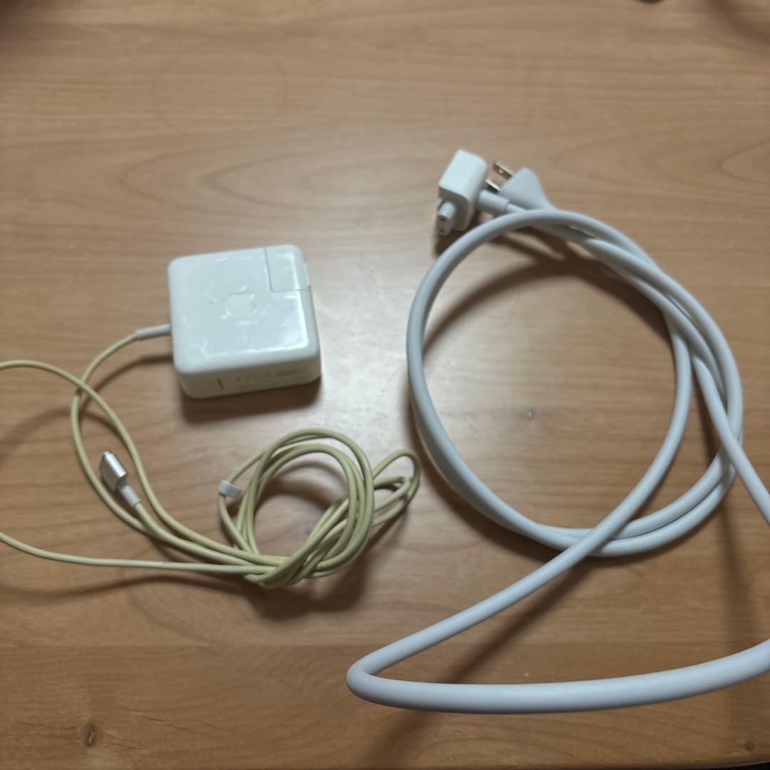 【完全初期化済】Apple MacBook Air シルバー　13インチ