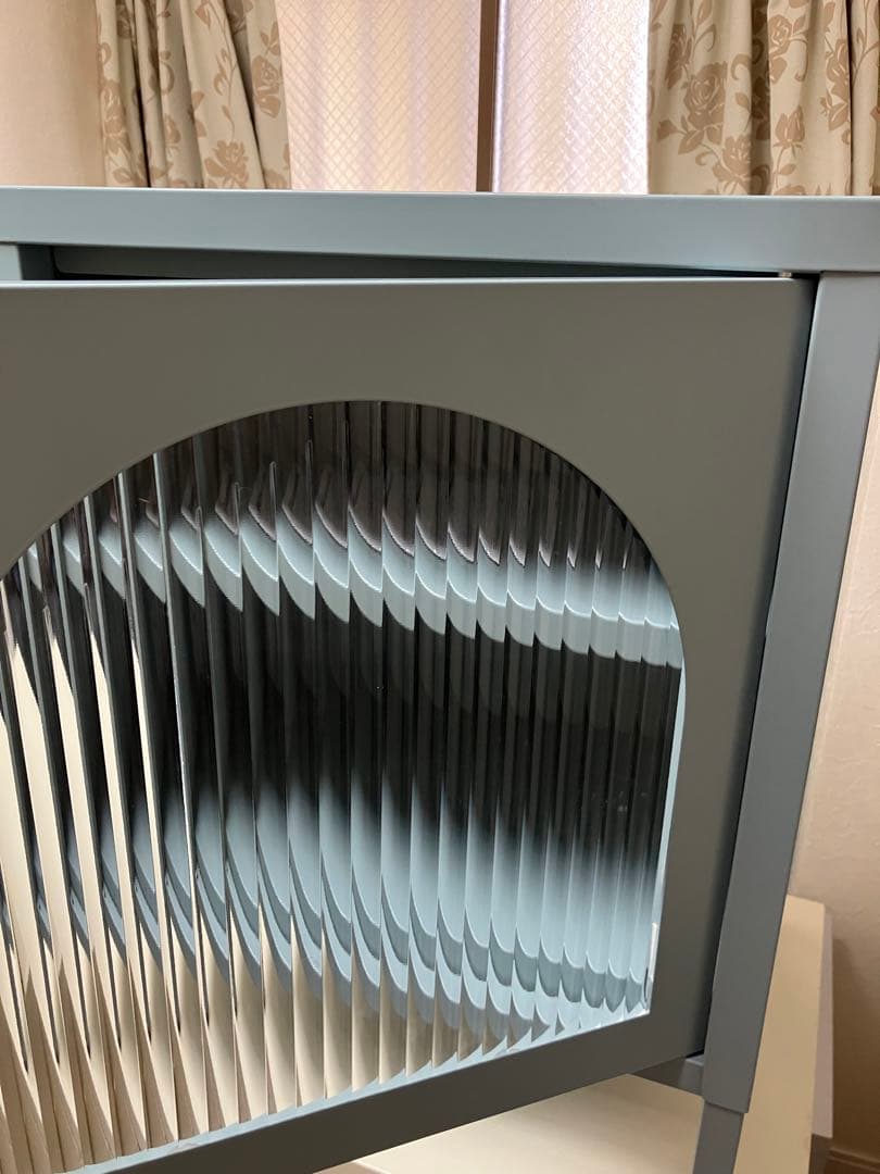 新品　サイドキャビネット