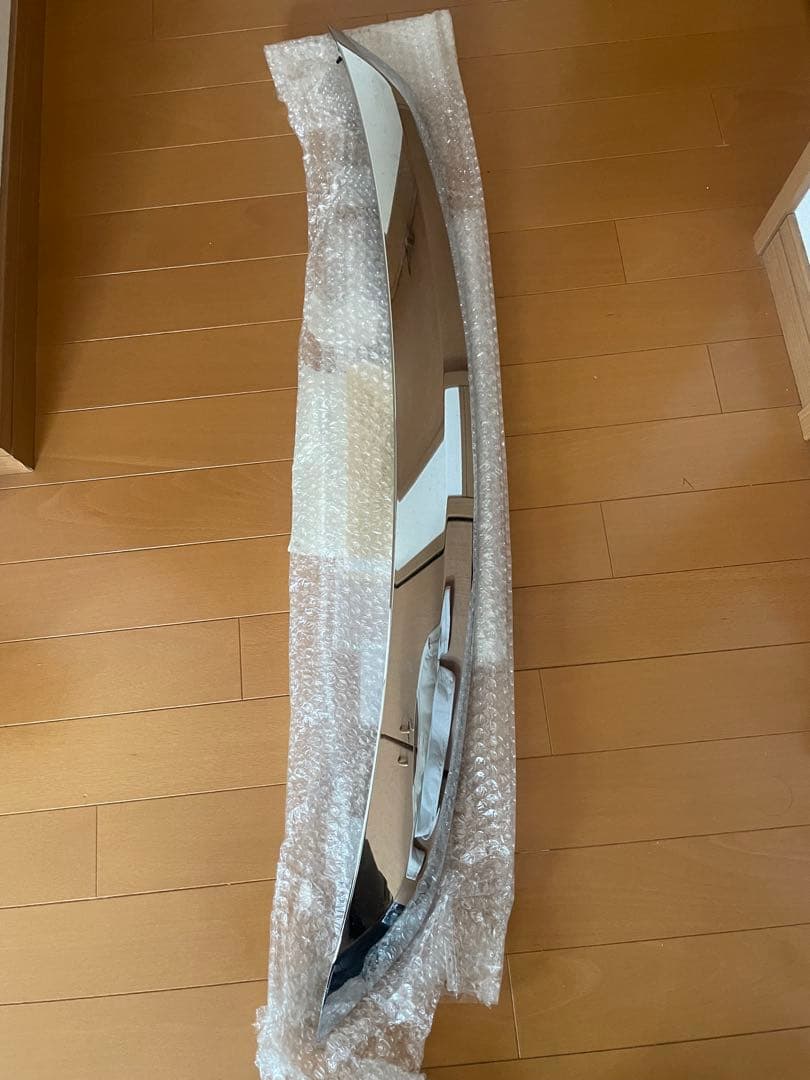 60ハリアー　純正ボンネットフードモール