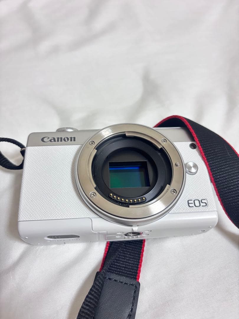 デジタルカメラ Canon EOS M200