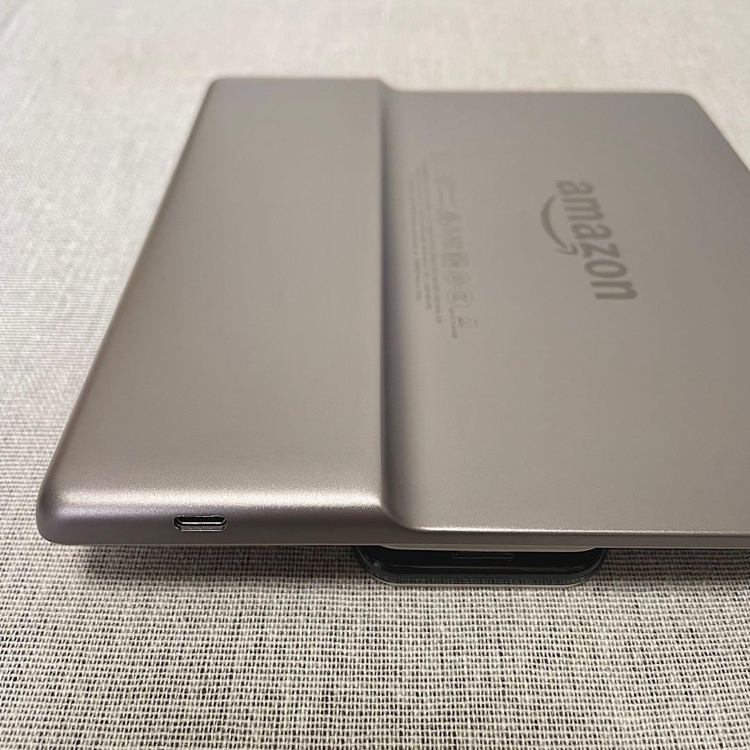 美品 Kindle Oasis 第10世代 32GB 色調調節ライト／純正カバー