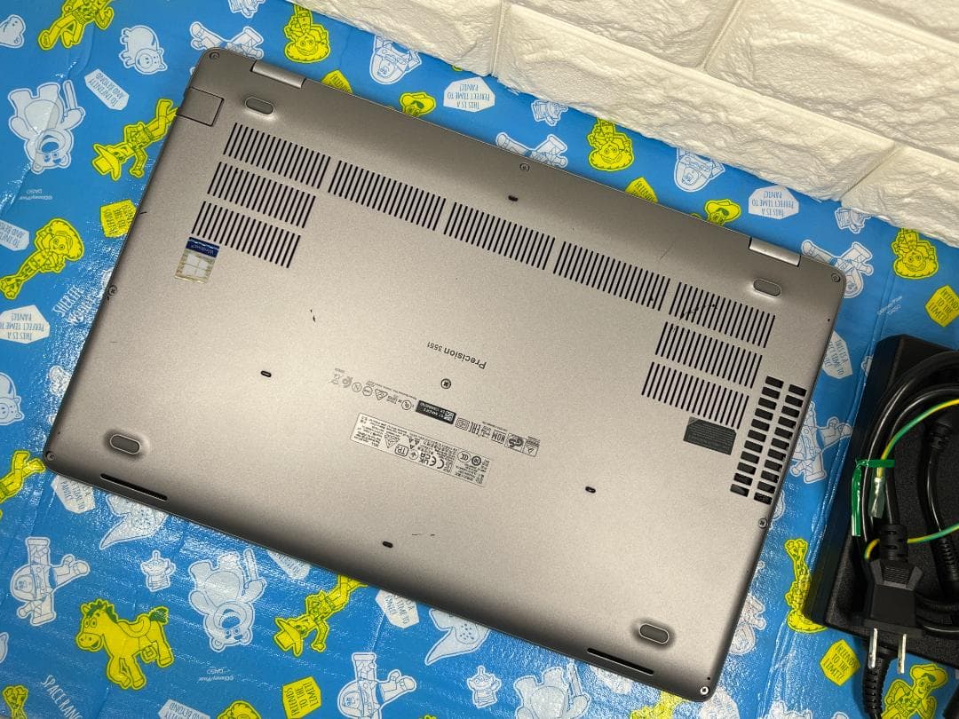 DELL Precision 3551 i7-10850H 16GB ノートPC