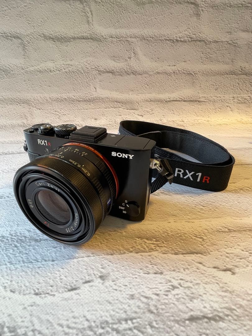 極上品★★★SONY デジタルカメラ RX1RM2 4240万画素　付属品あり