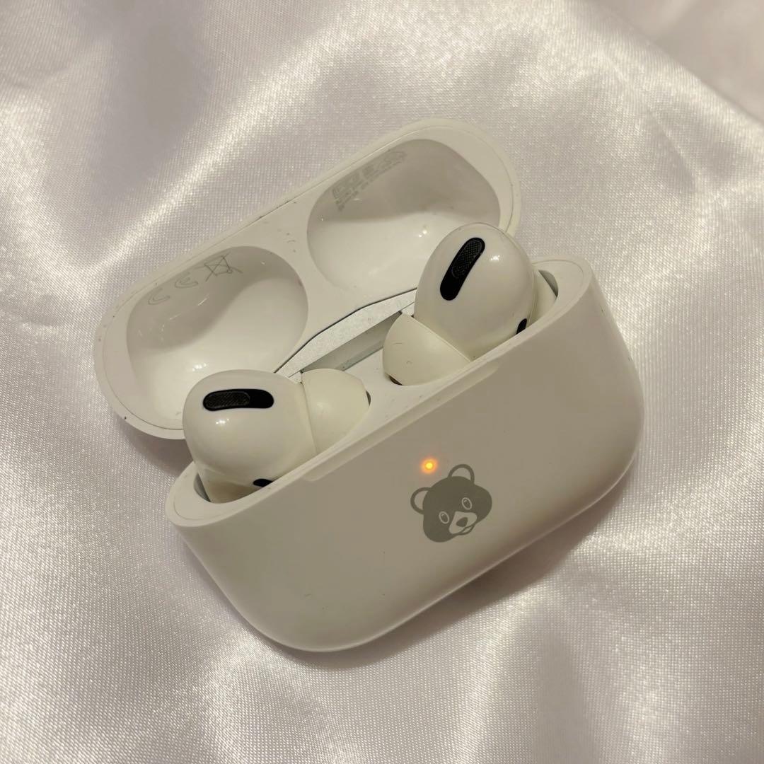 AirPods Pro 右耳ノイズあり／修理可／動作確認済