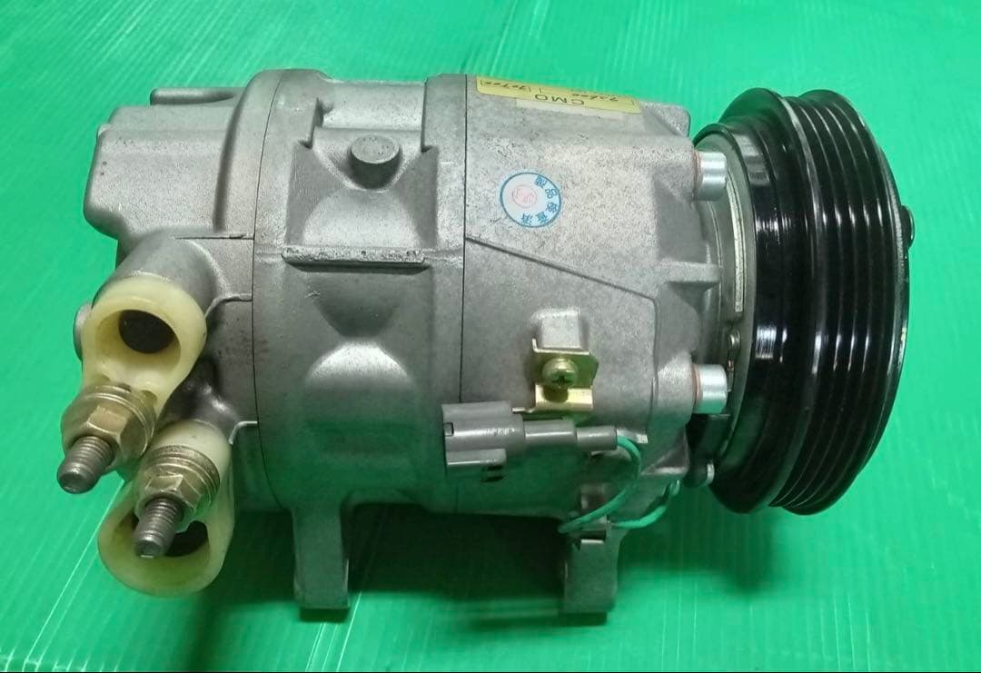 RB20エンジンのエアコンコンプレッサー リビルド品