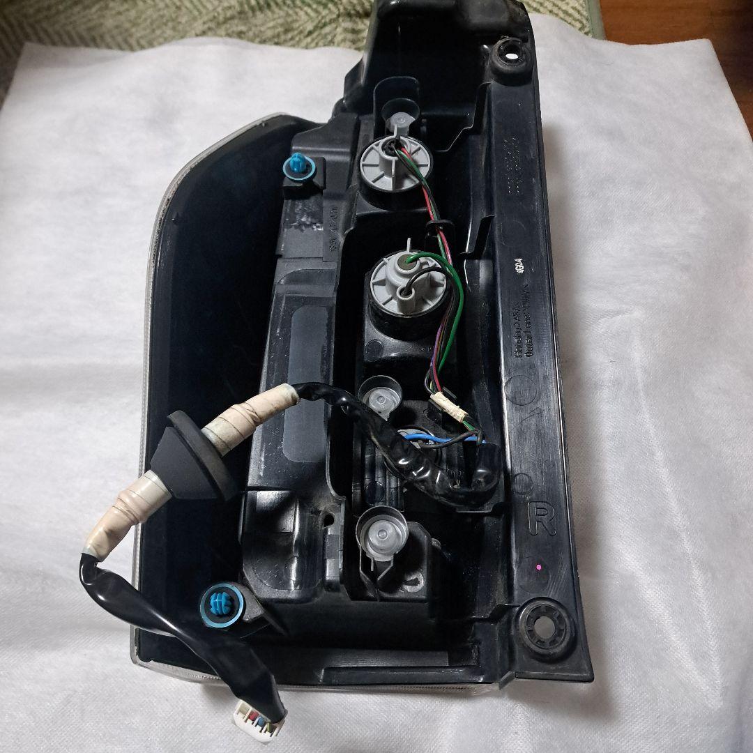 ダイハツ★タントカスタム★LA600S ★テールランプ★インナーメッキ★右★良品