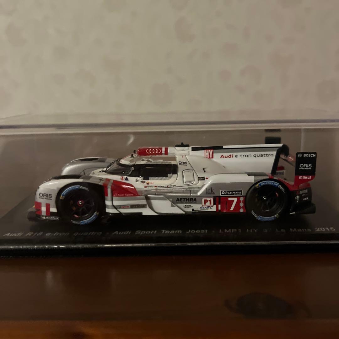 ミニカー Audi R18 e-tron quattro Le Mans 2015