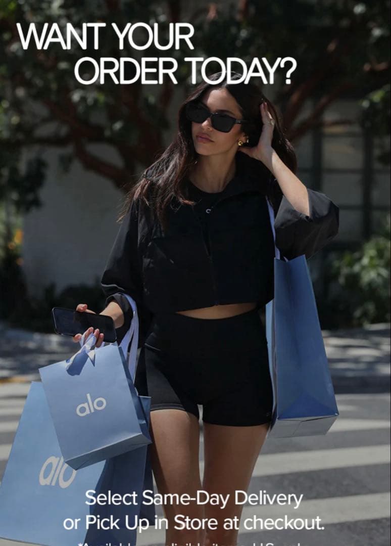 ヨガ・ピラティス aloCroppedin the AirShort Sleeve Hoodie