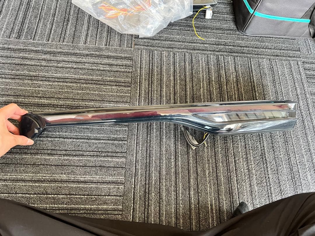 80ハリアー　REIZ Revier LEDテールランプ ジャンク品