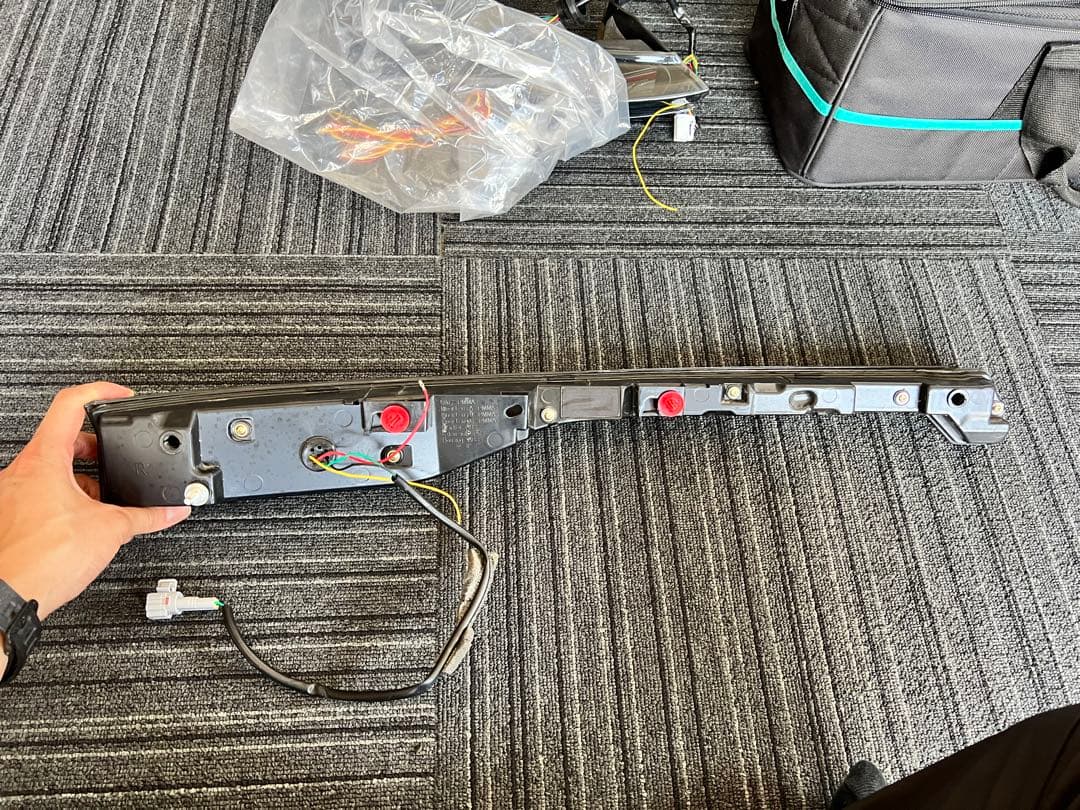 80ハリアー　REIZ Revier LEDテールランプ ジャンク品