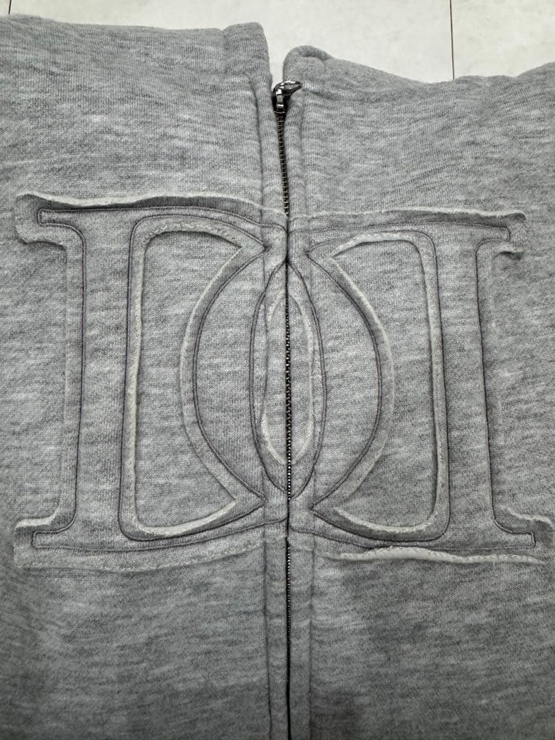 【美品】❤️Ｄaｒiｃｈ❤️アップリケＤＤロゴパーカー（ＧＲＹ）グレー