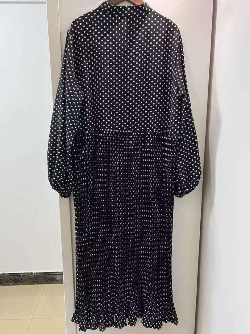 BEARDSLEY ドットギャザーボリューム袖ワンピース