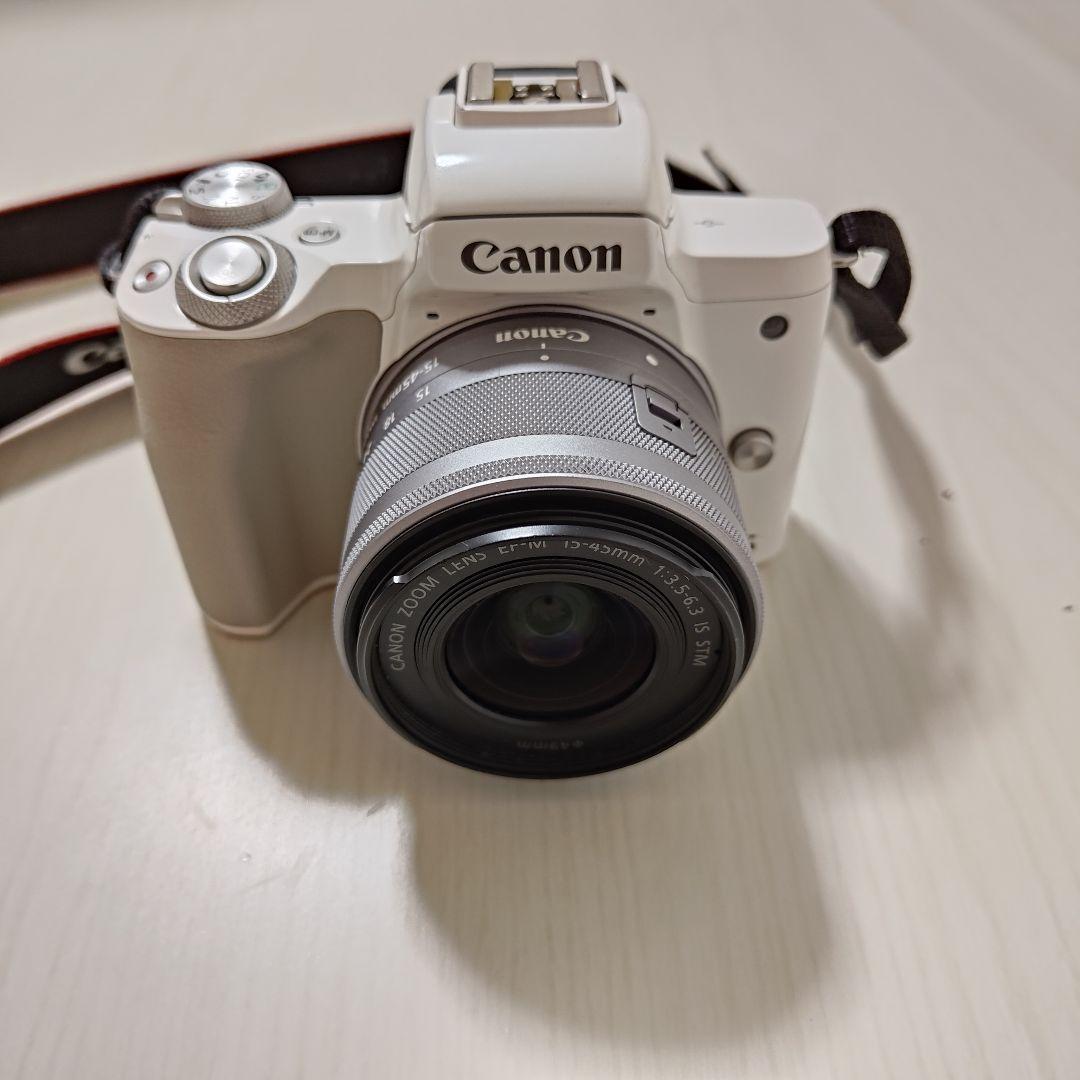 Canon EOS Kiss M ホワイト　SDHCカード32GB