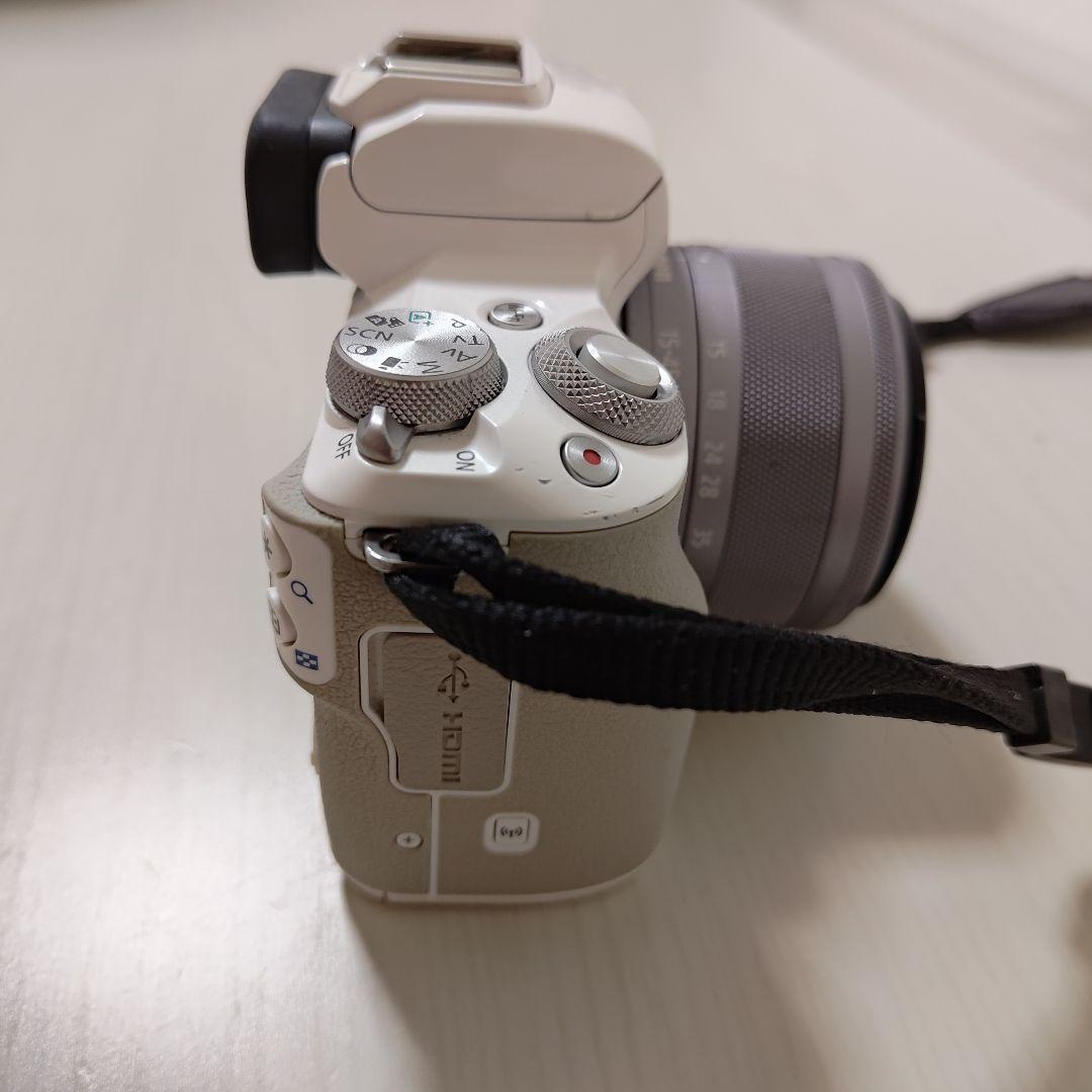 Canon EOS Kiss M ホワイト　SDHCカード32GB