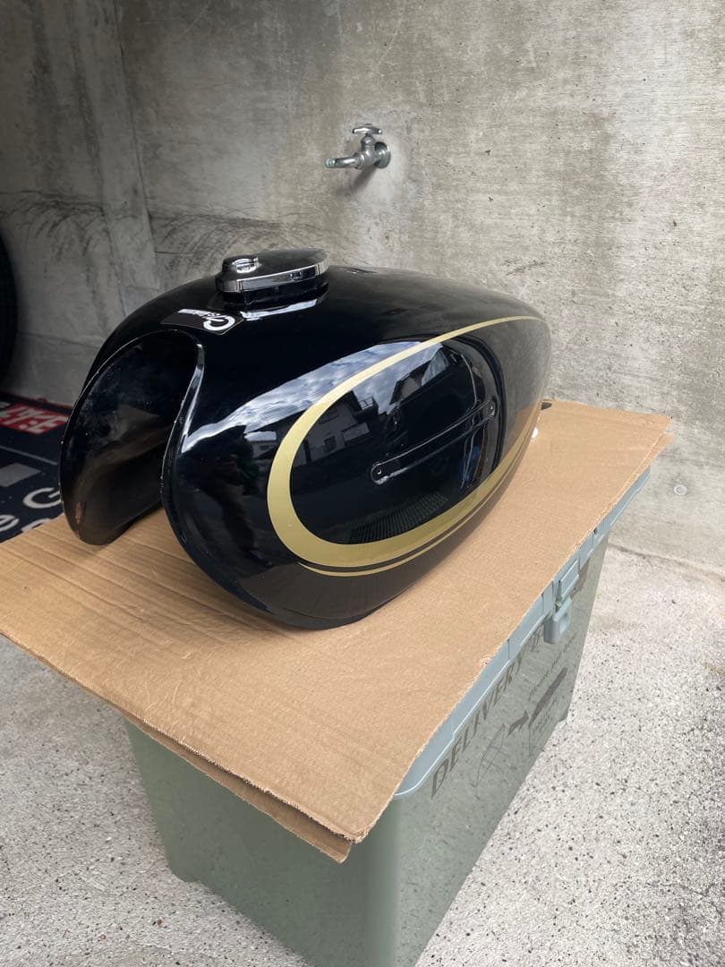 KZ900、KZ1000、Z1、Z2、750D1外装 タンク、テールカウルのみ