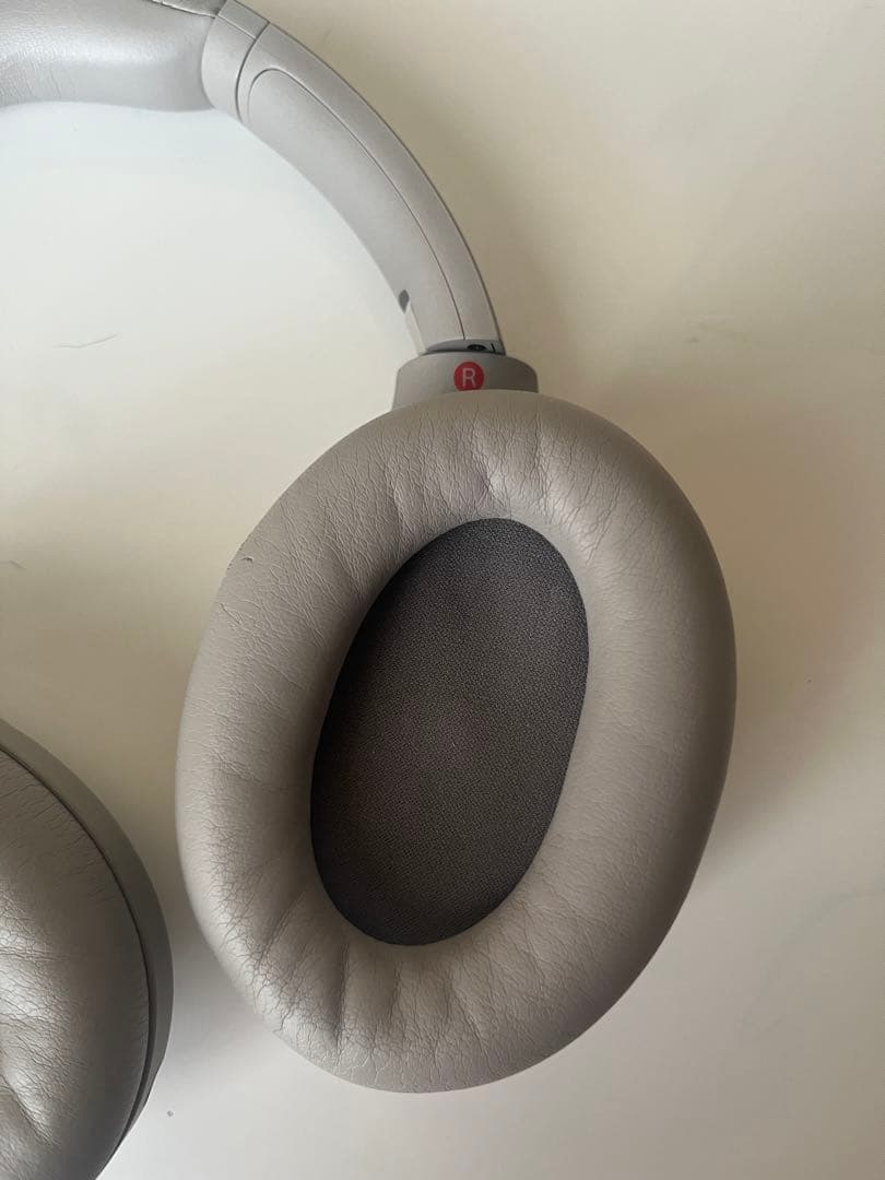 SONYワイヤレスヘッドホン WH-1000XM4 プラチナシルバー