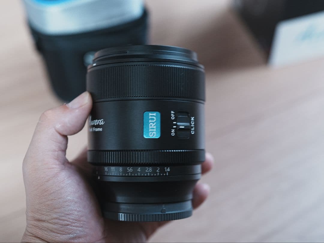 SIRUI Aurora 85mm f1.4 単焦点レンズ eマウント