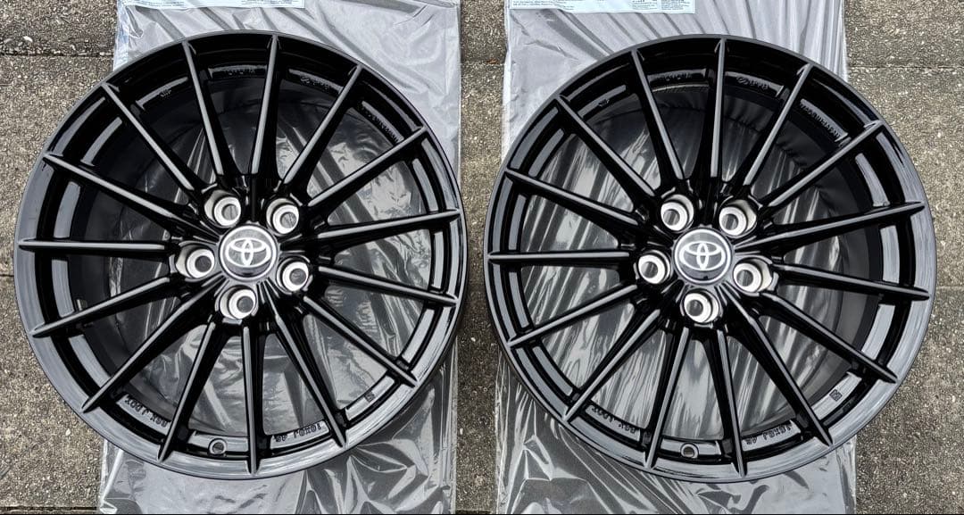 トヨタ GRヤリス純正18インチ ホイール2本セット①