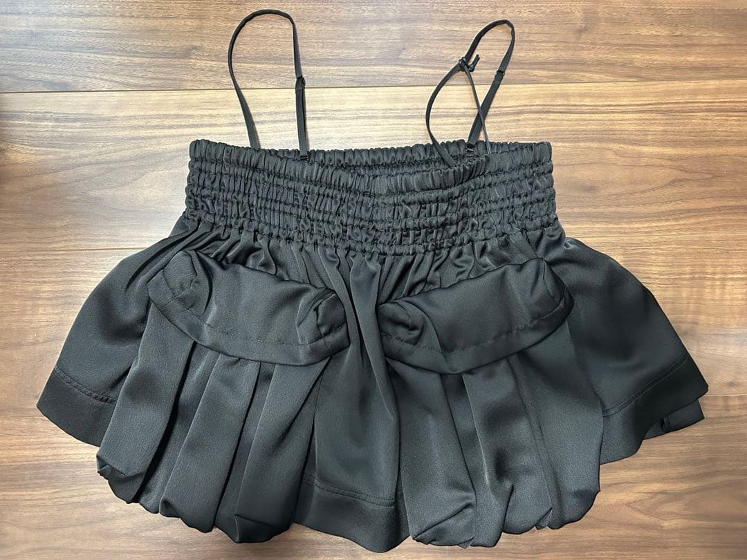 OMMO GATHER POCKET BARE TOP ブラック