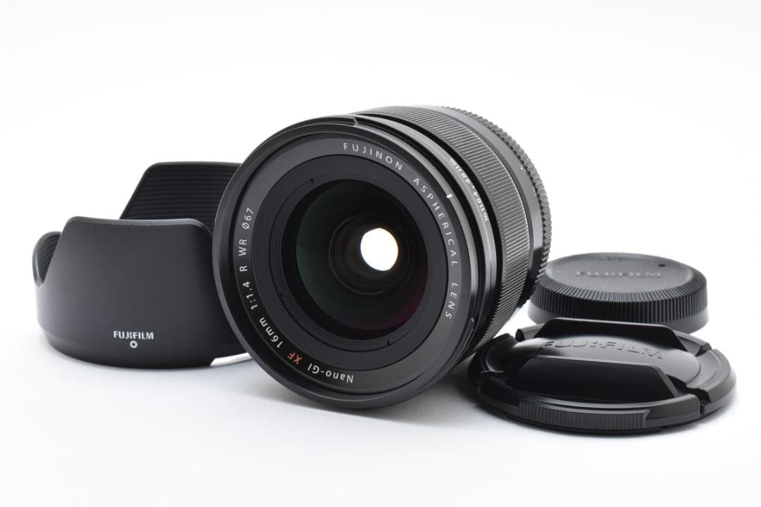 富士フィルム　FUJIFILM XF 16mm F1.4 R WR