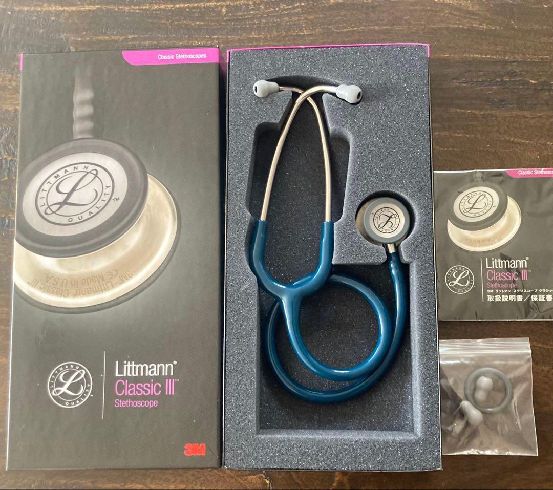Littmann Classic III 聴診器、ケース付き。