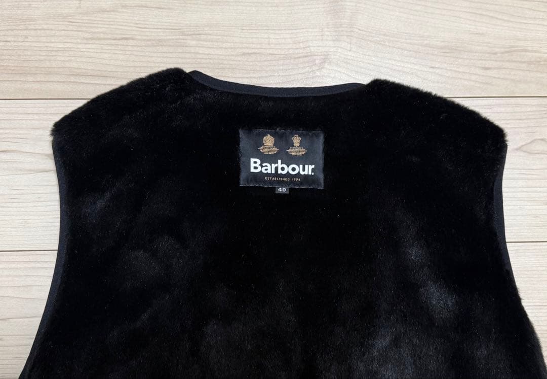 【Barbour】フロントジップ ファー ライナー ベスト BLACK40