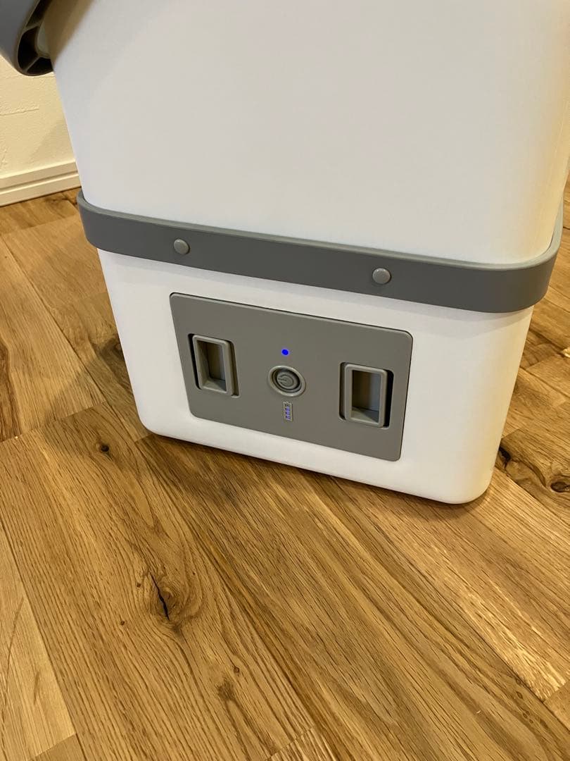 SUNPIE ポータブル冷蔵冷凍庫　車載冷蔵庫12L 専用バッテリー付き