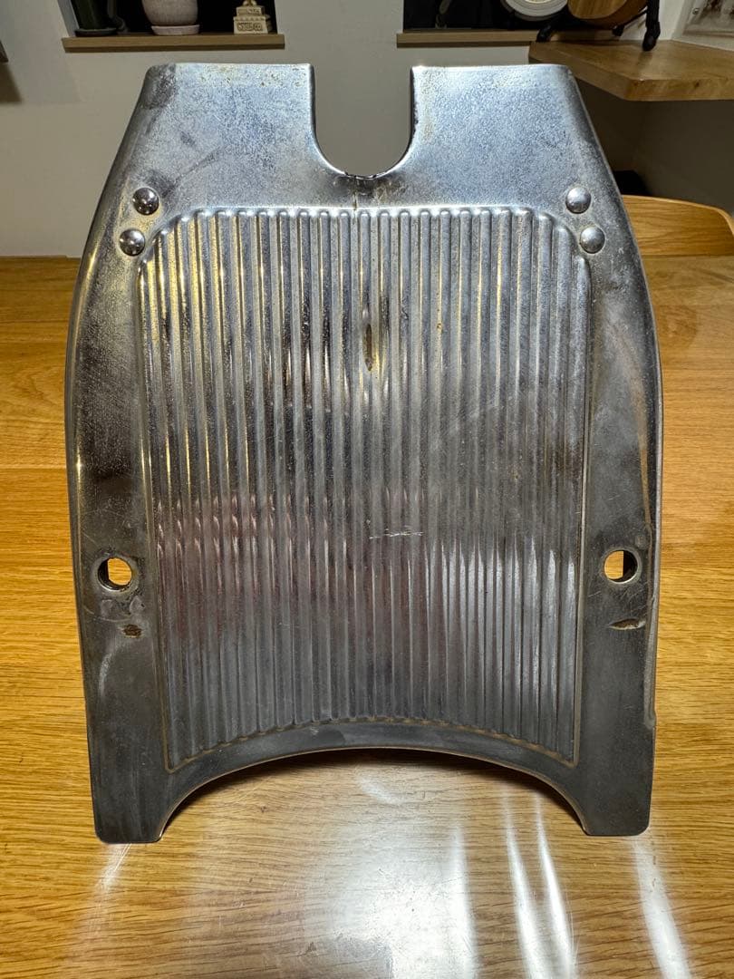 ハーレー　ショベルヘッド　FLH シート下　フレームカバー