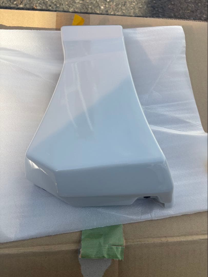 RAV4 TRD サイドスカート　右側のみ